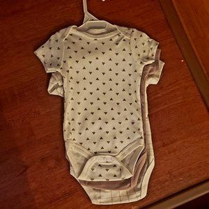 Earthy Chickpea three piece short sleeve onesies